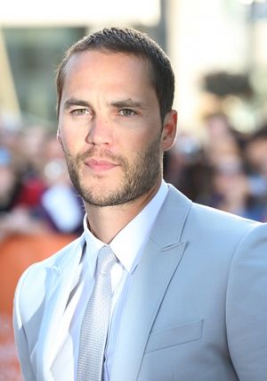 Taylor Kitsch  Photo