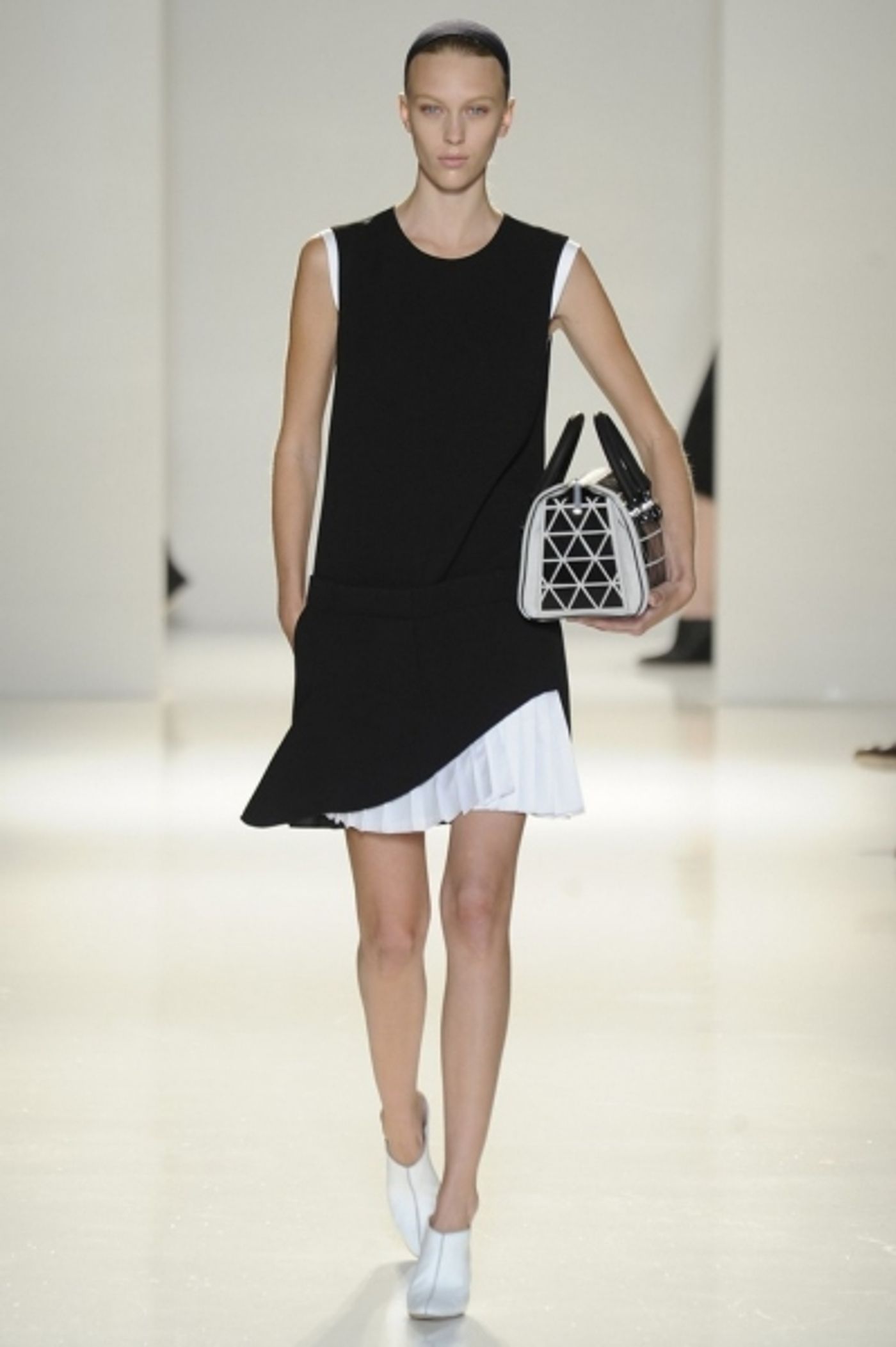 Photo Coverage: Victoria Beckham S/S 2014 Collection Preview Image