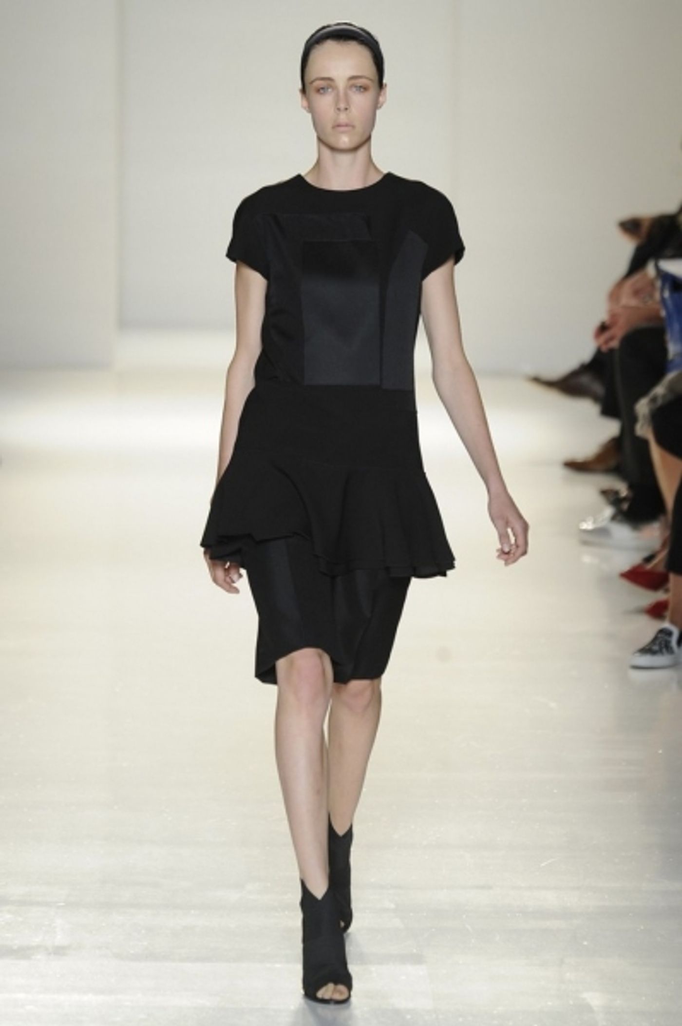 Photo Coverage: Victoria Beckham S/S 2014 Collection Preview Image