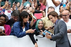 Dermot Mulroney with fans Photo