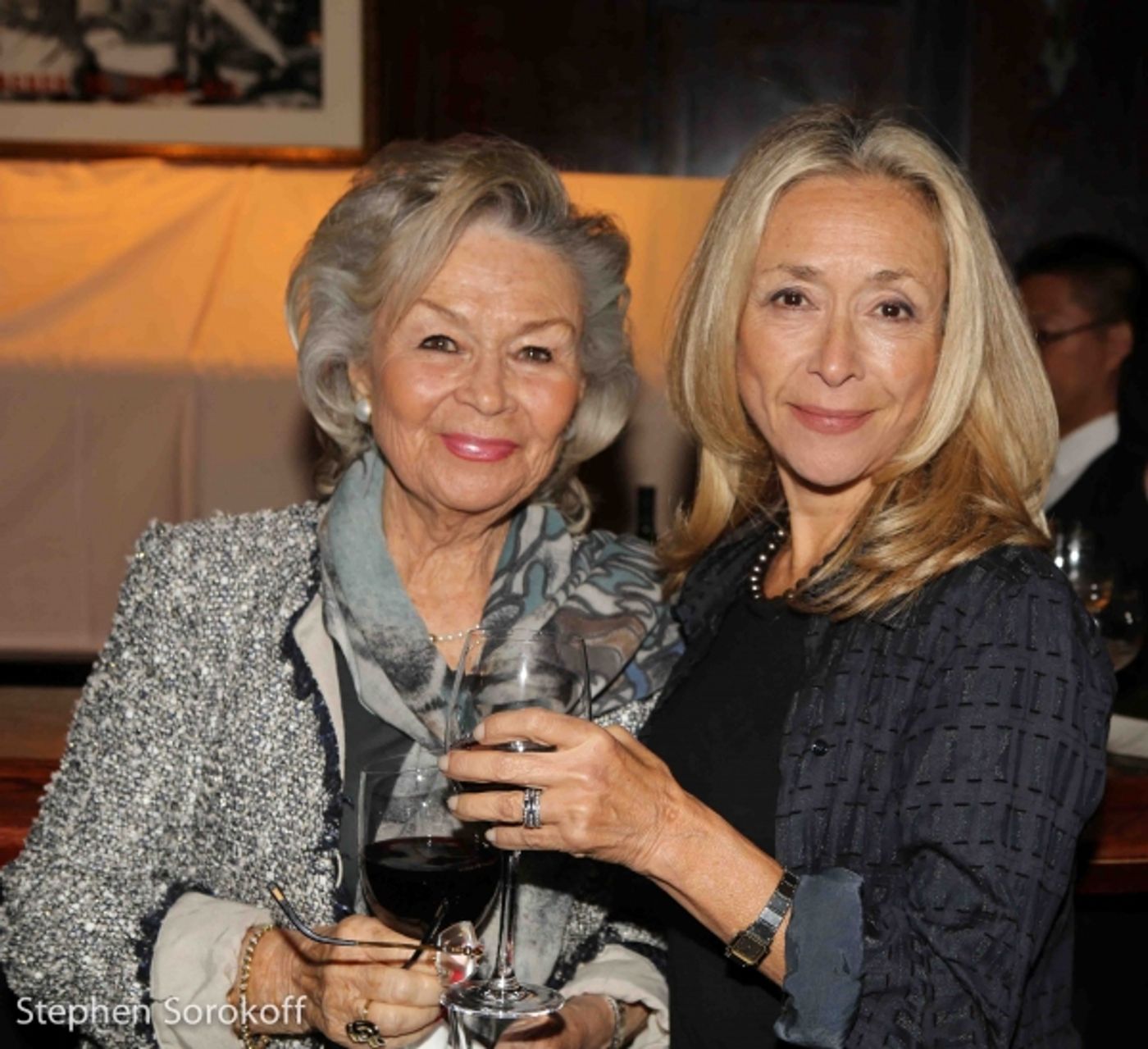 Photo Coverage: Rosanna Scotto Hosts Comediennes at the Friars Club to Benefit Same Sky Image