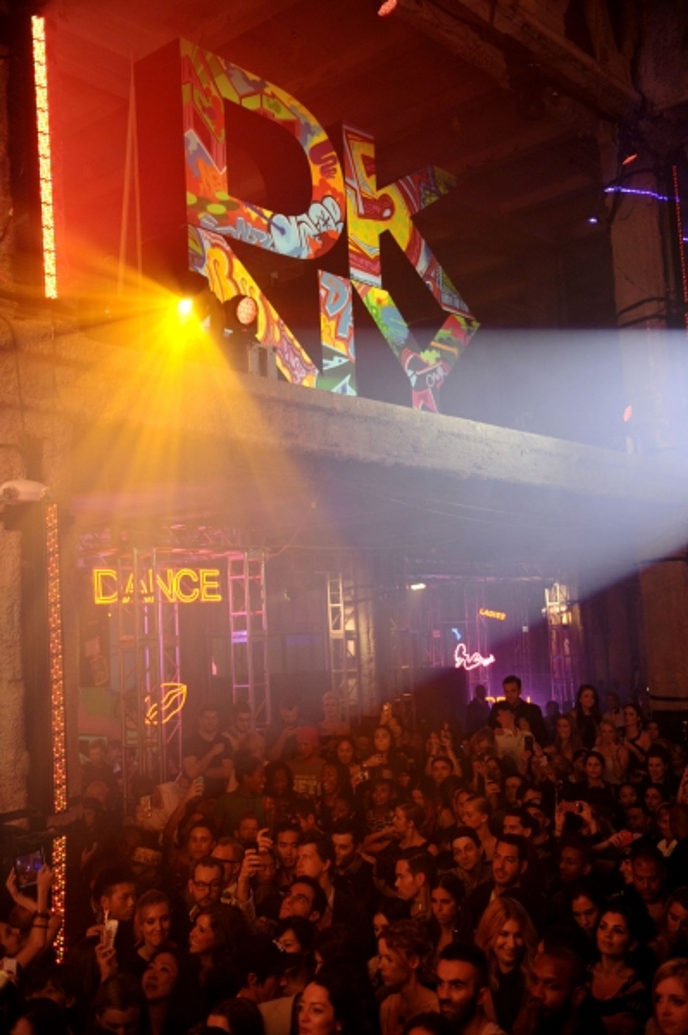 Photo Flash: Bernadette Peters, Emmy Rossum, Donna Karan and More at DKNY25 Birthday Bash  Image