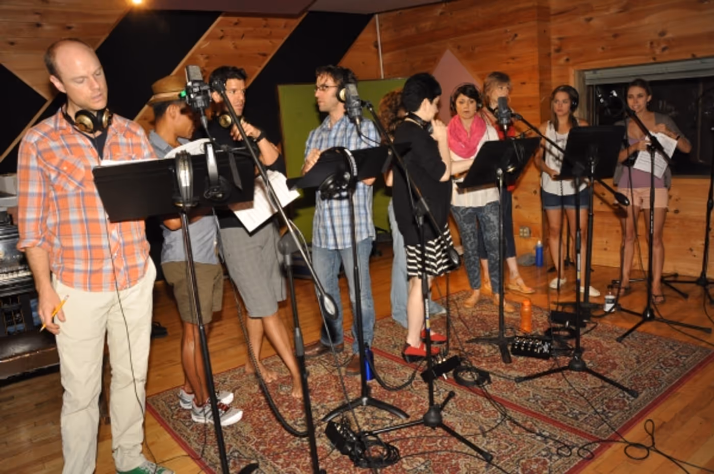 Exclusive Photo Coverage: MAMMA MIA! Cast Rejoices for Carols for a Cure! Image