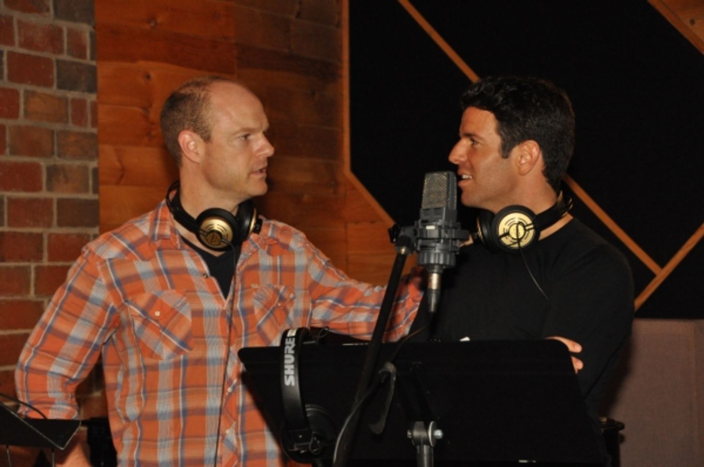 Exclusive Photo Coverage: MAMMA MIA! Cast Rejoices for Carols for a Cure! Image