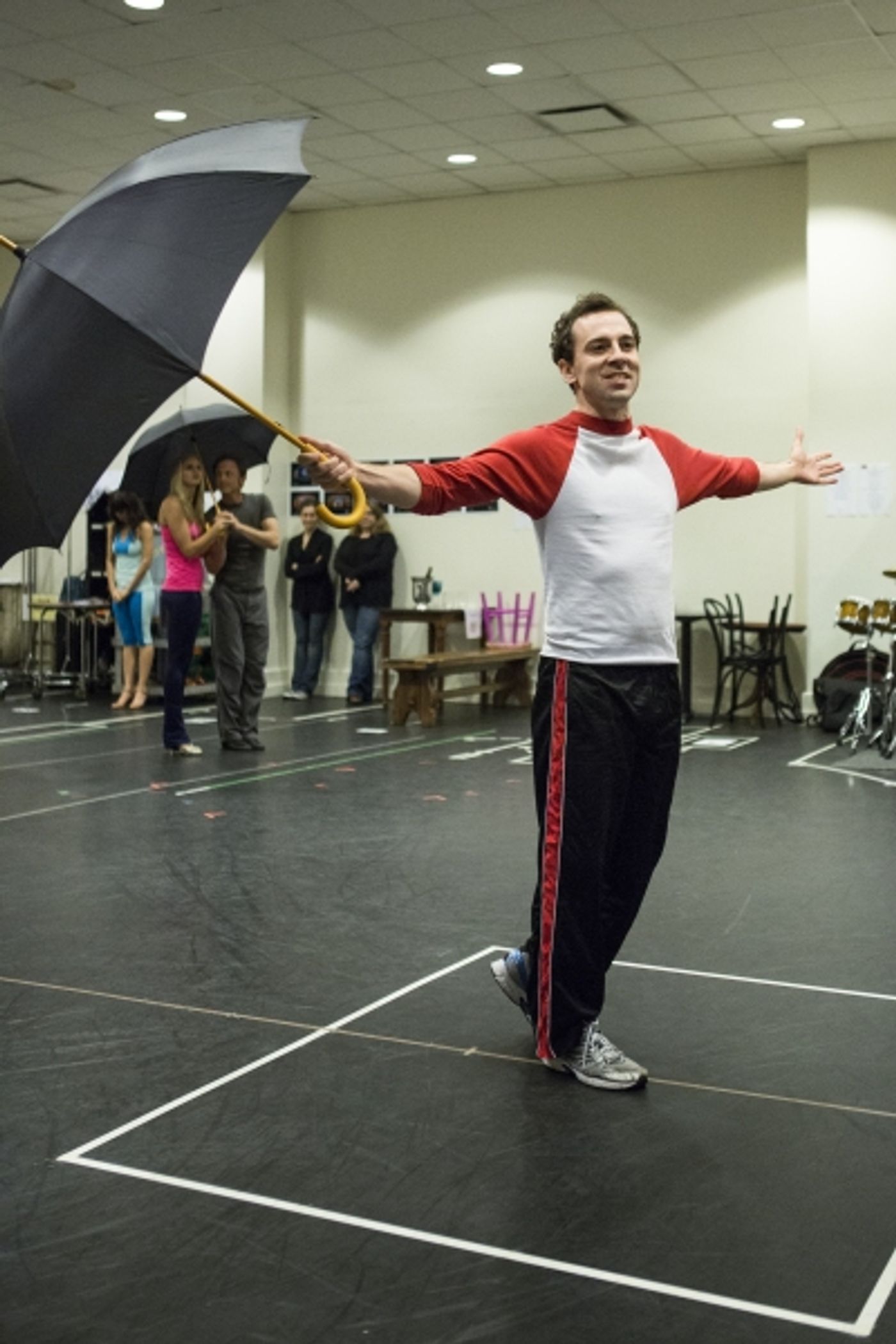 Photo Coverage: Rob McClure, Tony Danza & Paper Mill Playhouse's HONEYMOON IN VEGAS Cast Give Performance Preview!  Image