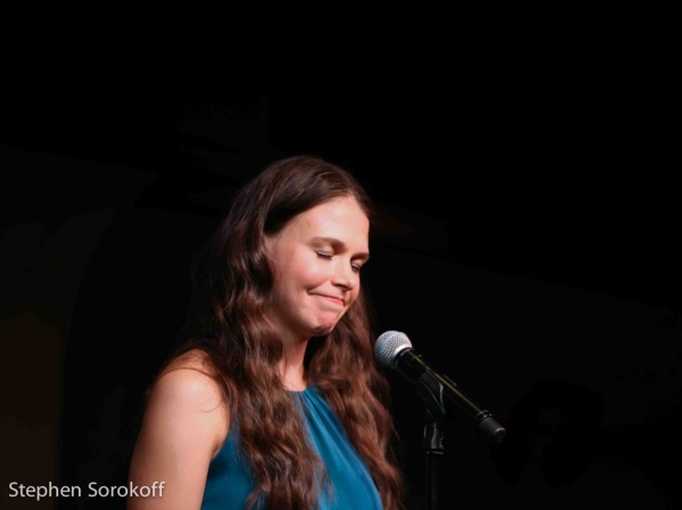 Photo Coverage: Sutton Foster Returns to Cafe Carlyle! Image
