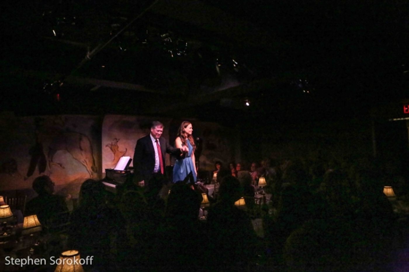 Photo Coverage: Sutton Foster Returns to Cafe Carlyle! Image