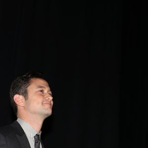 Joseph Gordon-Levitt @ BroadwayWorld Joseph Gordon-Levitt Photo