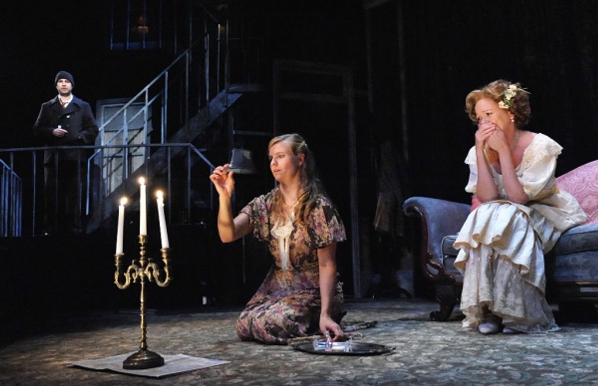 Clinton Brandhagen as Tom, Sophie Hinderberger as Laura and Deborah Hazlett as Amanda. at 