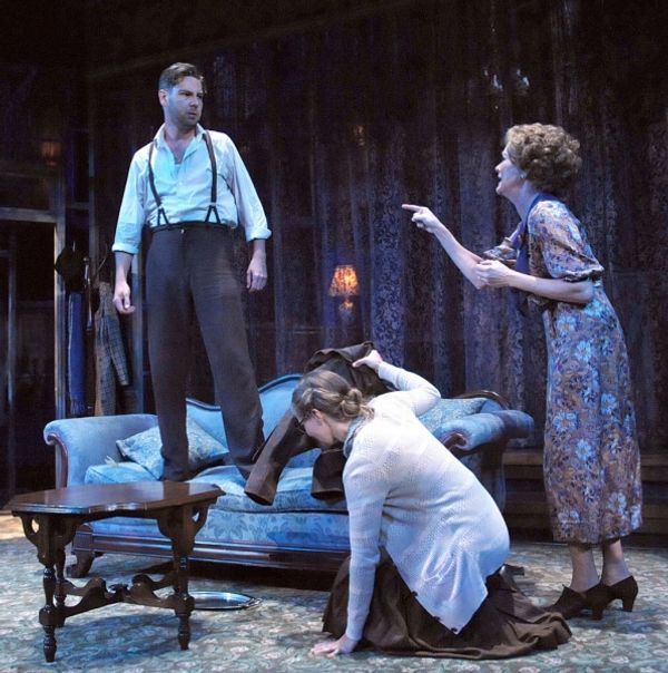Clinton Brandhagen as Tom, Sophie Hinderberger as Laura and Deborah Hazlett as Amanda Photo