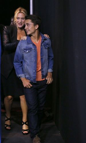 Gattlin Griffith and Kate Winslet  Photo