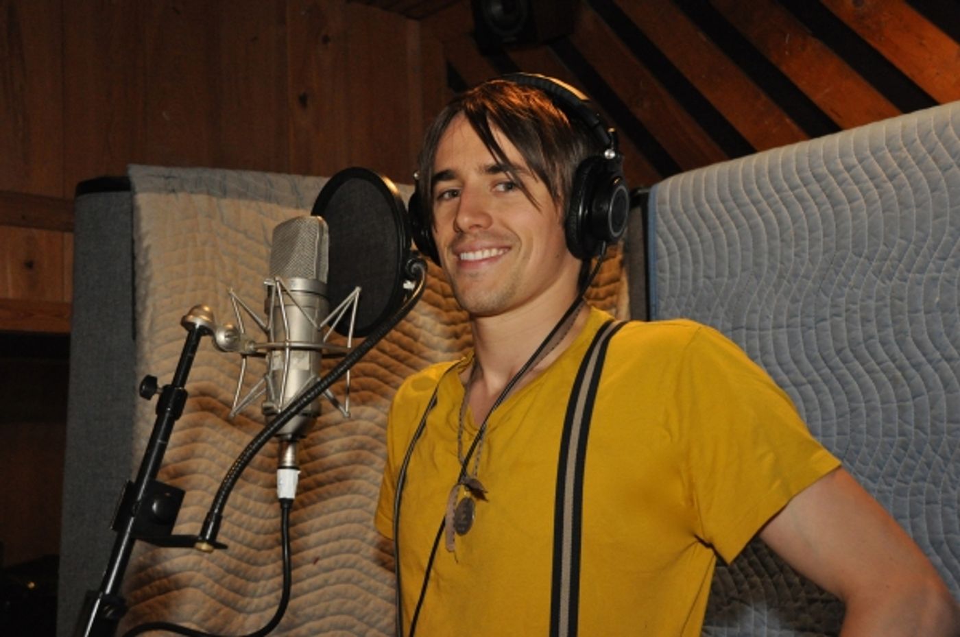 Exclusive Photo Coverage: Reeve Carney, Rebecca Faulkenberry & SPIDER-MAN Cast Sing Carols For A Cure Image