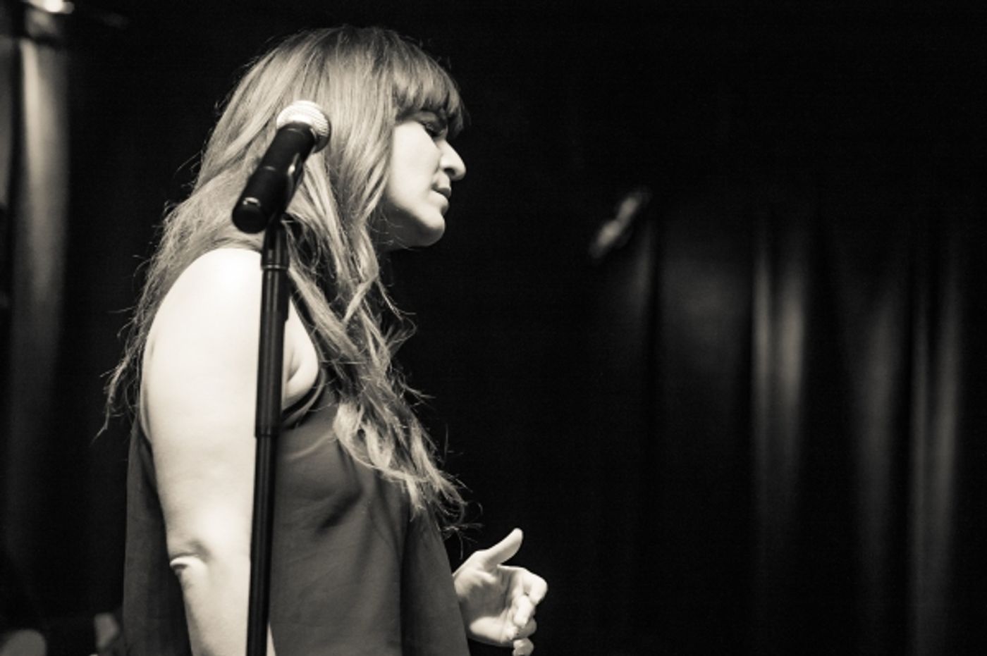 Photo Flash: Shoshana Bean Rocks The Federal Bar in North Hollywood  Image