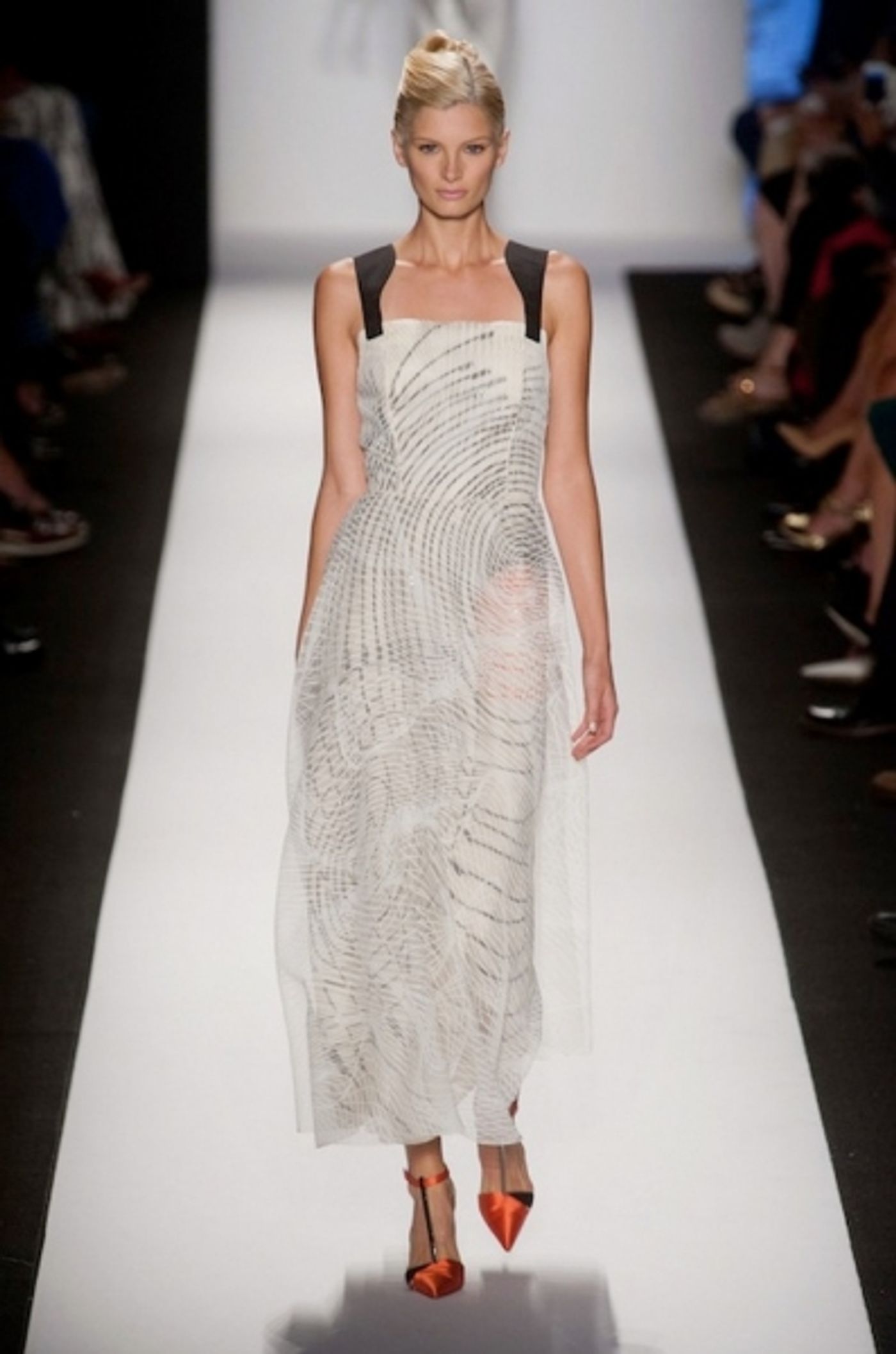 Photo Coverage: Carolina Herrera S/S 2014 Collection Preview!  Image