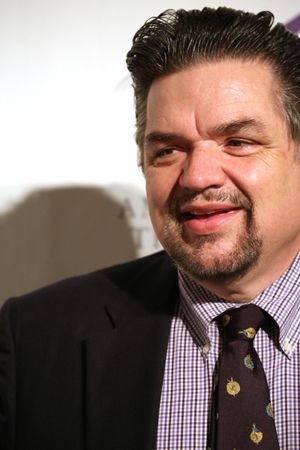 Oliver Platt Photo