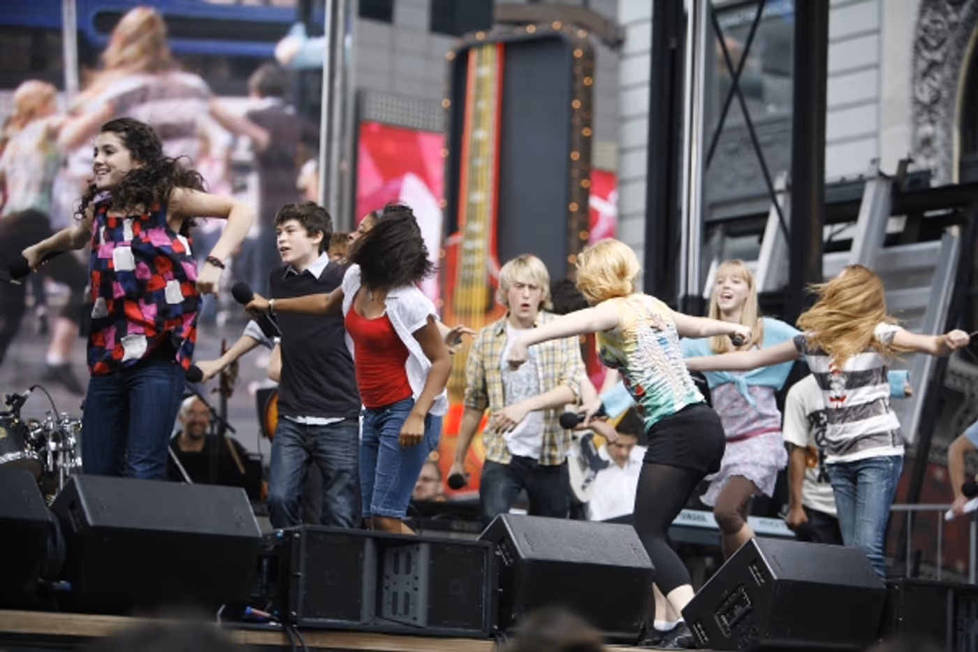 Photo Flashback: Ariana Grande on Broadway! Image