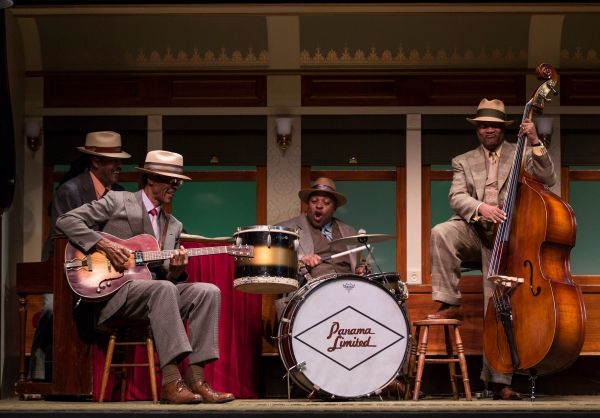 Jmichael Davis (Keys), Chic Street Man (Professor Slick), Senuwell L. Smith (Twist) a Photo