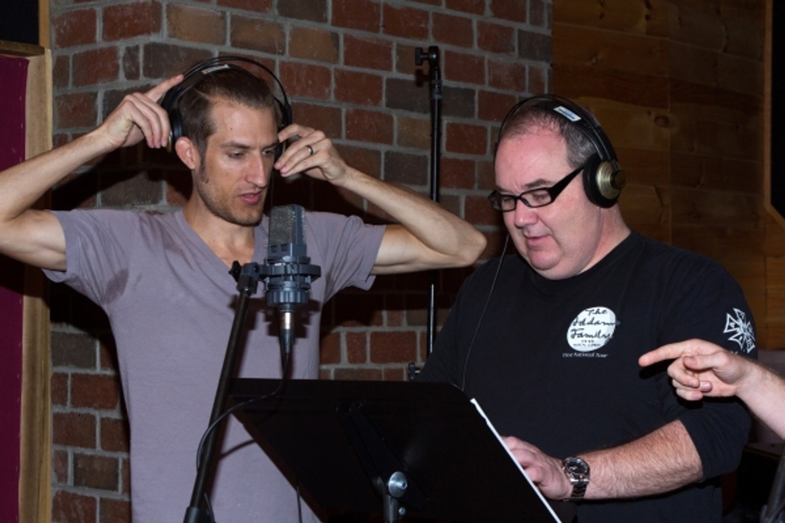 Exclusive Photo Coverage: Zachary Levi & FIRST DATE Cast Tell It on the Mountain for Carols for a Cure — photo 4 of 16