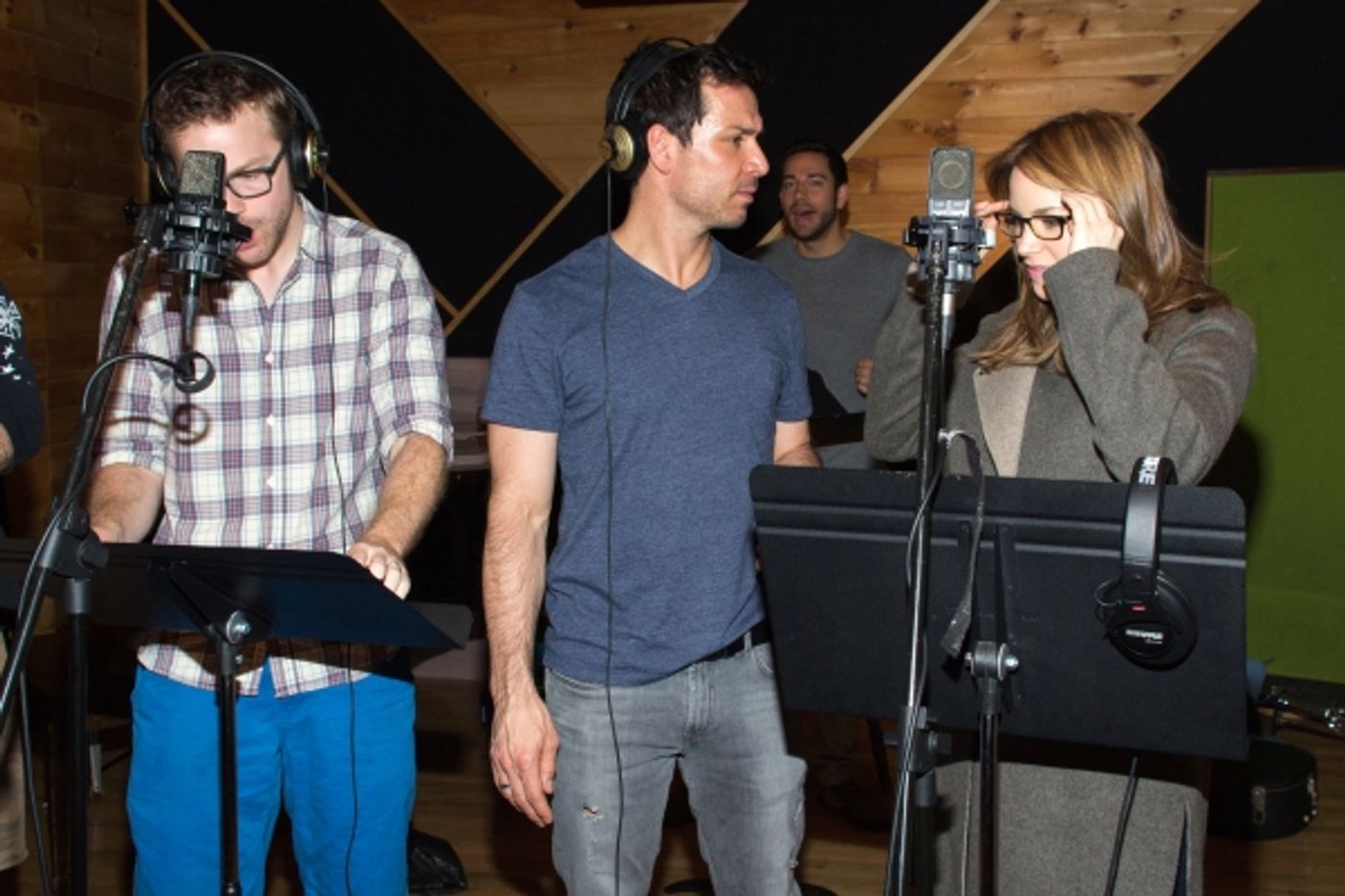 Exclusive Photo Coverage: Zachary Levi & FIRST DATE Cast Tell It on the Mountain for Carols for a Cure  Image