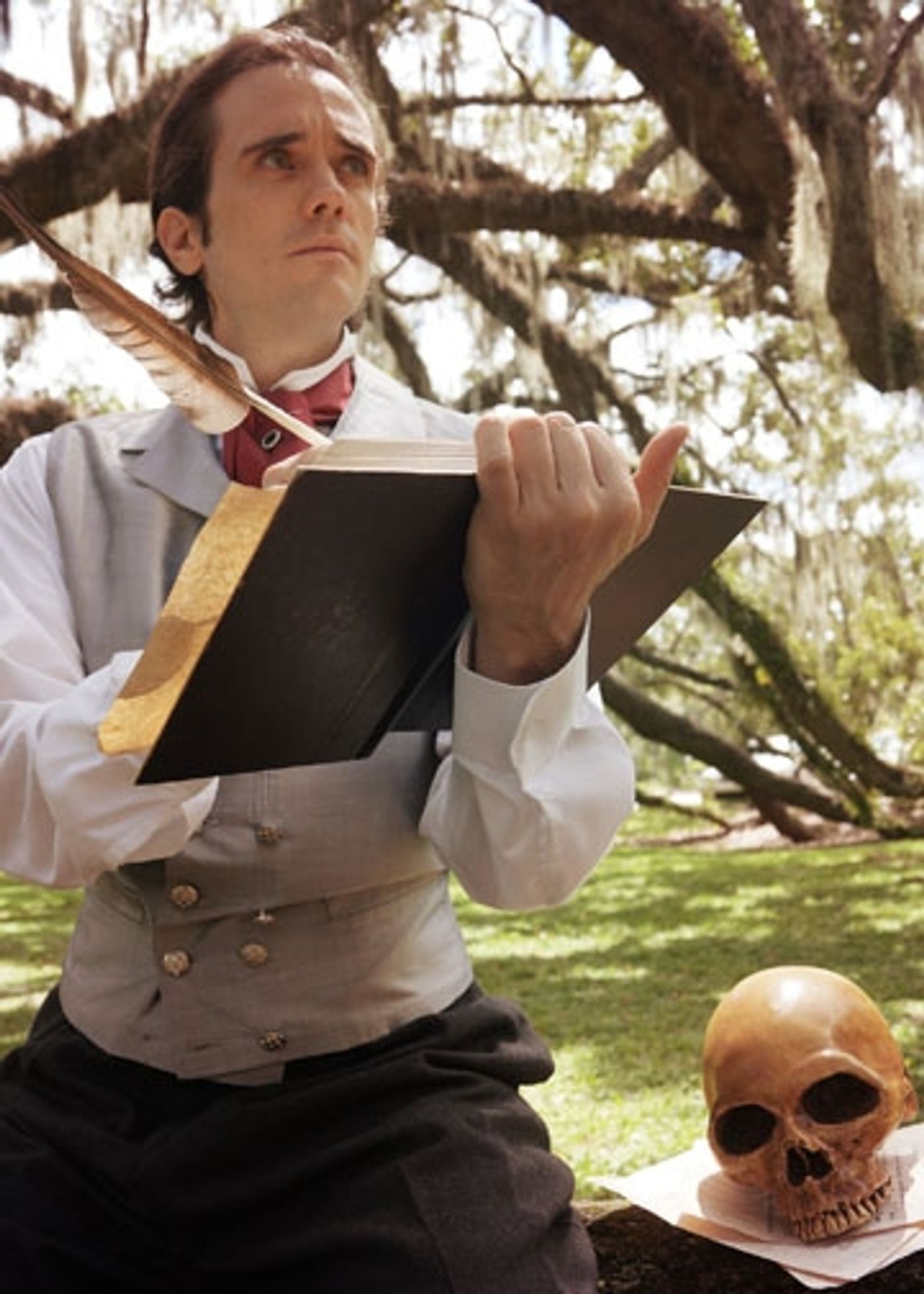 Photo Flash: Orlando Shakespeare Sinks Its Teeth into DRACULA: THE JOURNAL OF JONATHAN HARKER  Image