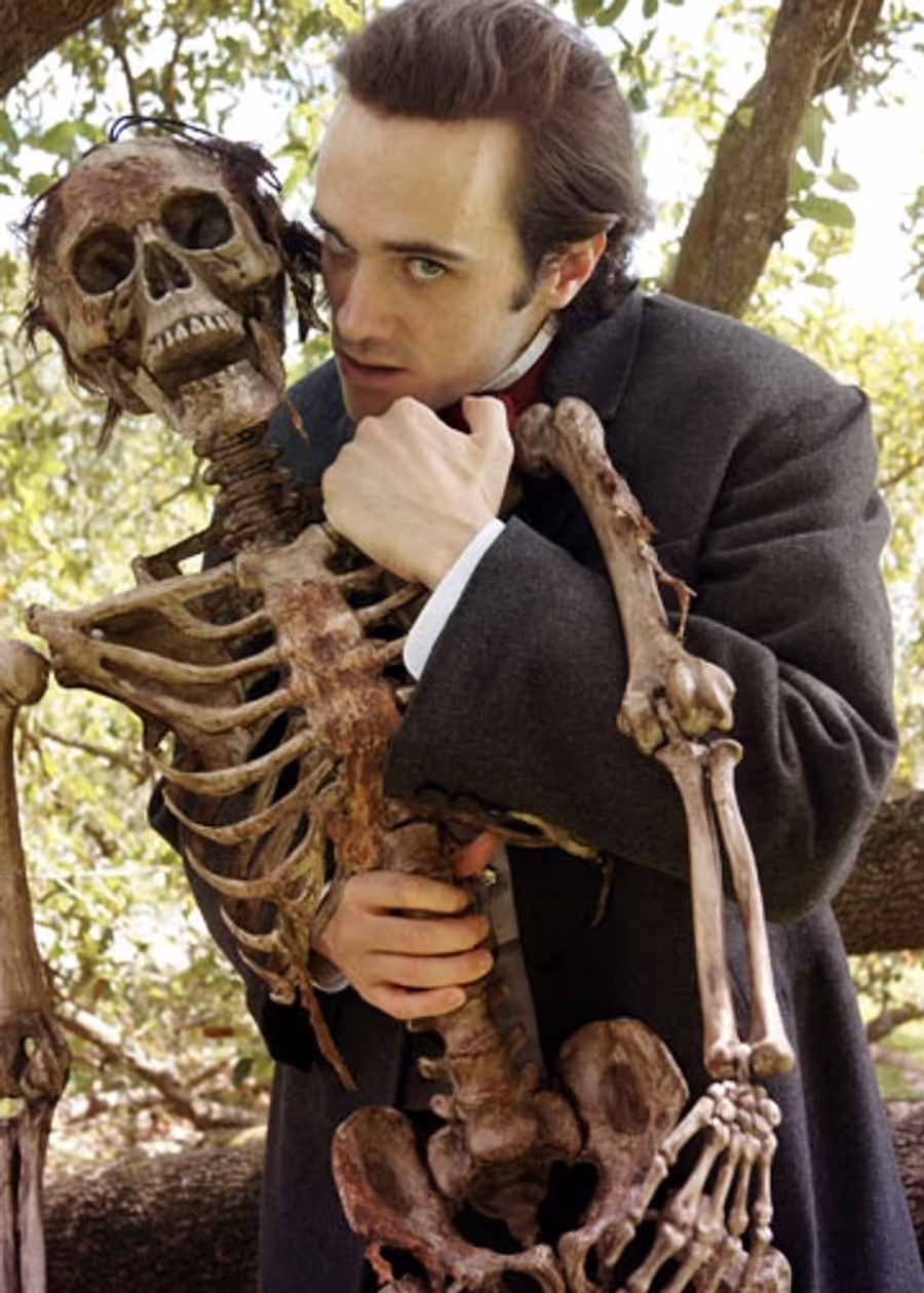 Photo Flash: Orlando Shakespeare Sinks Its Teeth into DRACULA: THE JOURNAL OF JONATHAN HARKER Image