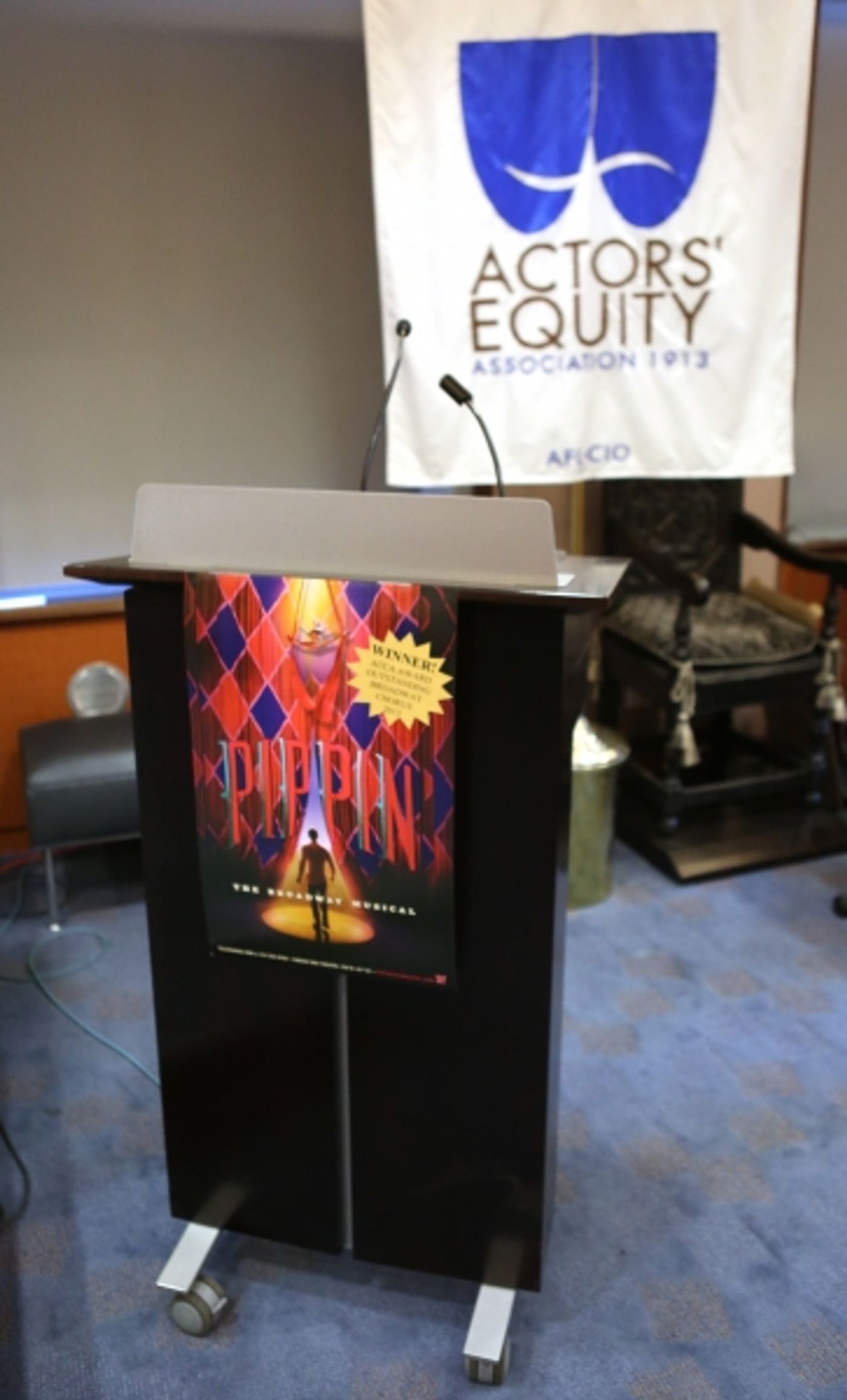 Photo Coverage: PIPPIN Cast Receives Actors' Equity Association's 'ACCA' Award Image