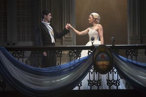 Photo: CAROLINE BOWMAN (Eva); JOSH YOUNG (Che) & SEAN MacLAUGHLIN @ BroadwayWorld Photo: CAROLINE BOWMAN (Eva); JOSH YOUNG (Che) & SEAN MacLAUGHLIN Photo