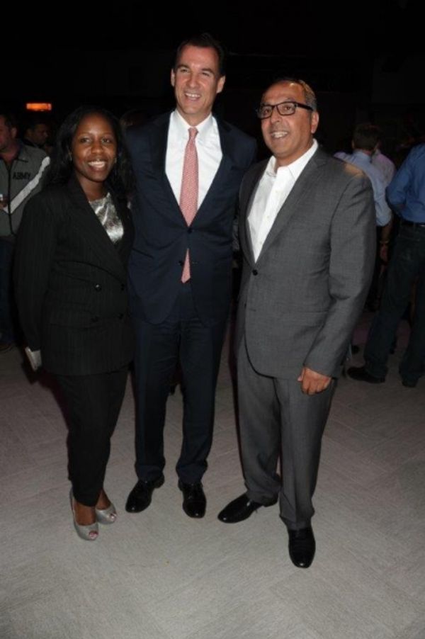 Hempstead Councilwoman Viviana Russell, Tom Suozzi, Cyrus Hakakian Photo