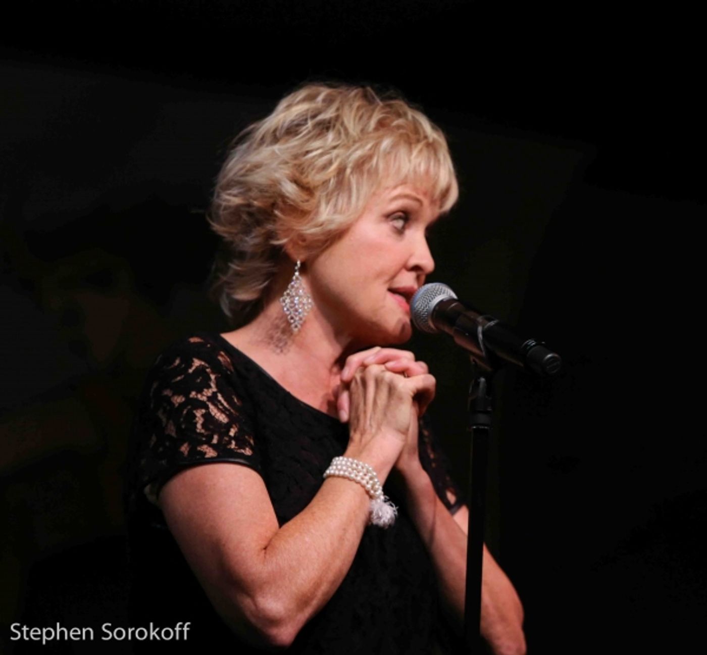 Photo Coverage: Christine Ebersole Steps in for Sutton Foster at Cafe Carlyle; Performances Continue Through 9/28  Image