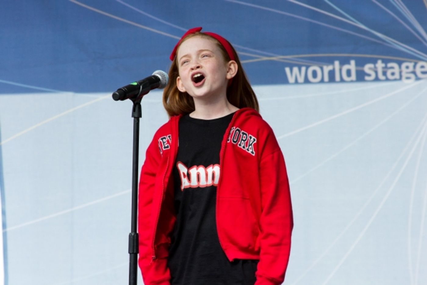 Photo Coverage: Casts of ANNIE, CINDERELLA, PIPPIN & More Perform at BROADWAY ON THE HUDSON  Image
