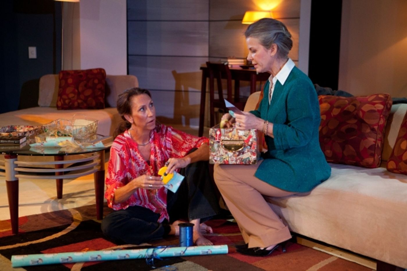 Photo Flash: First Look at Mad Cow Theatre's OTHER DESERT CITIES, Opening Tonight  Image
