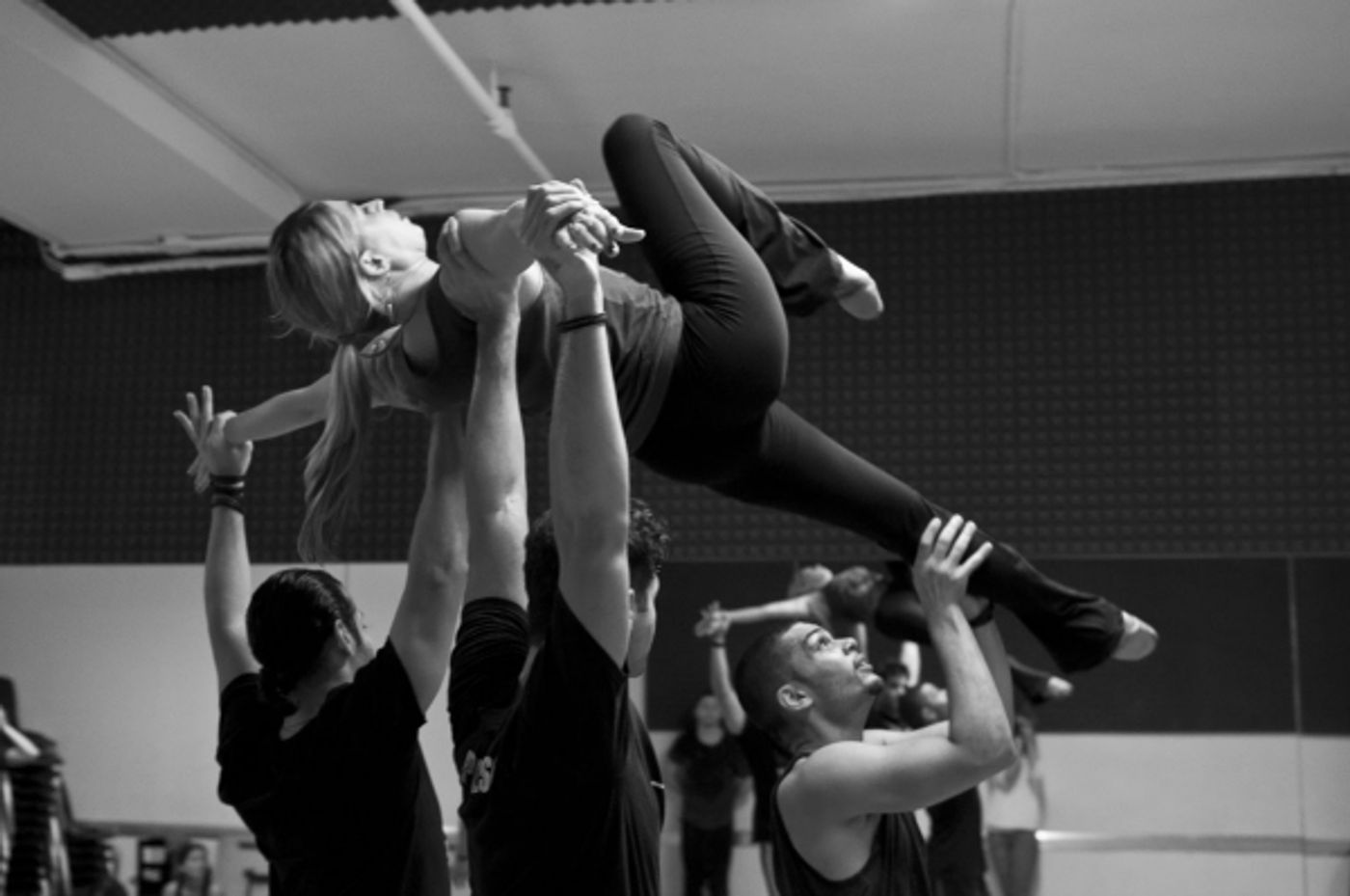 Photo Flash: In Rehearsal with Luis Salgado & LATIN QUARTER SHOW Dancers  Image