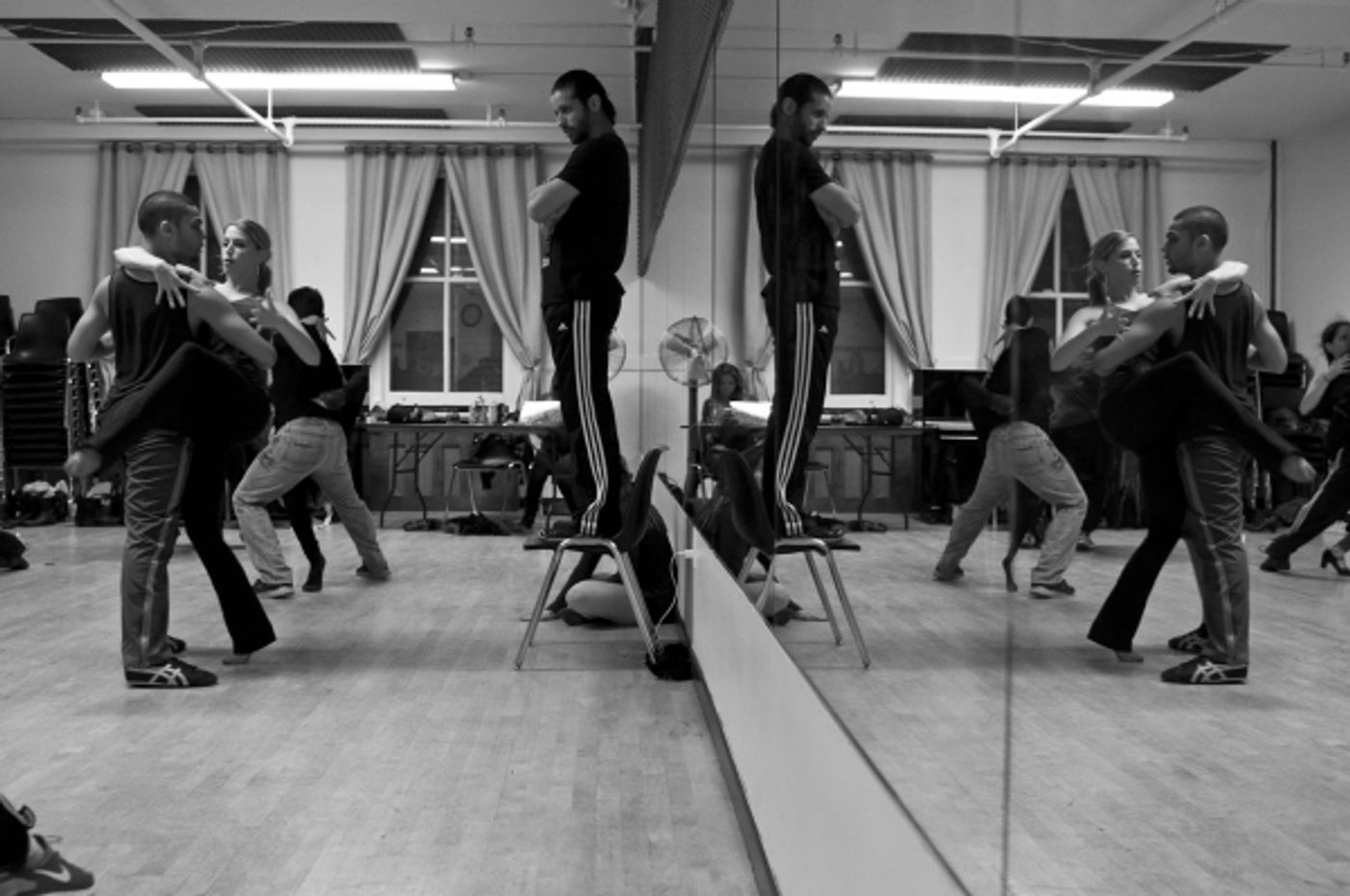 Photo Flash: In Rehearsal with Luis Salgado & LATIN QUARTER SHOW Dancers  Image