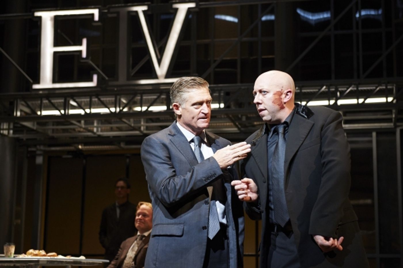 Photo Flash: First Look at Great Lakes Theater's RICHARD III, Starring Lynn Robert Berg  Image