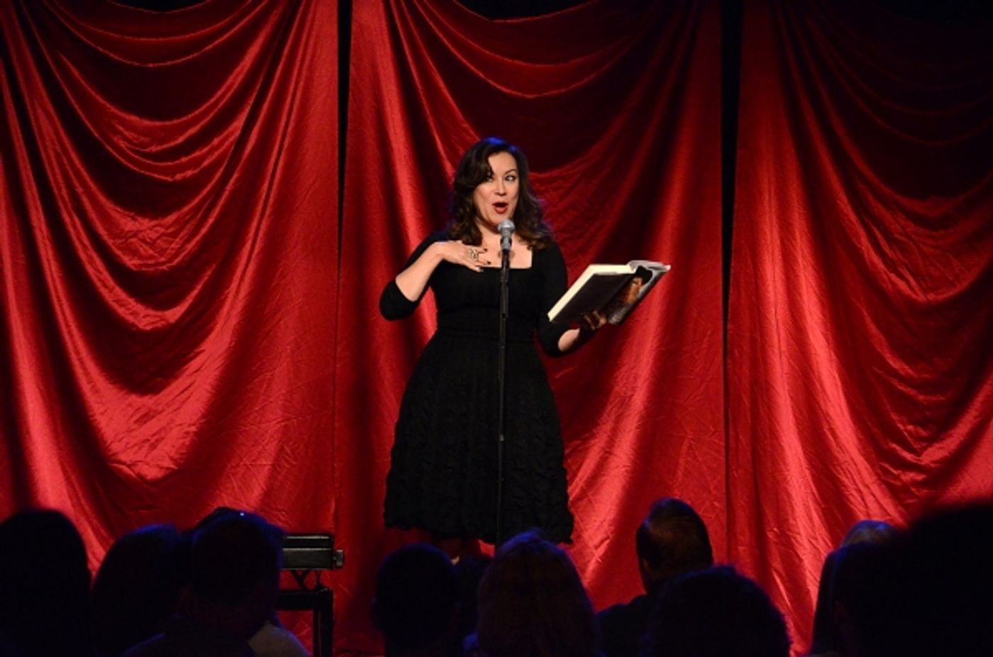 Photo Flash: Rachel Dratch, Michael Urie and More in CELEBRITY AUTOBIOGRAPHY at Stage 72  Image