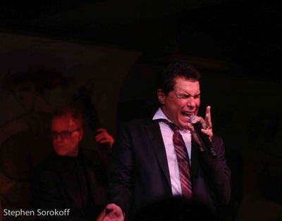 Clint Holmes Photo