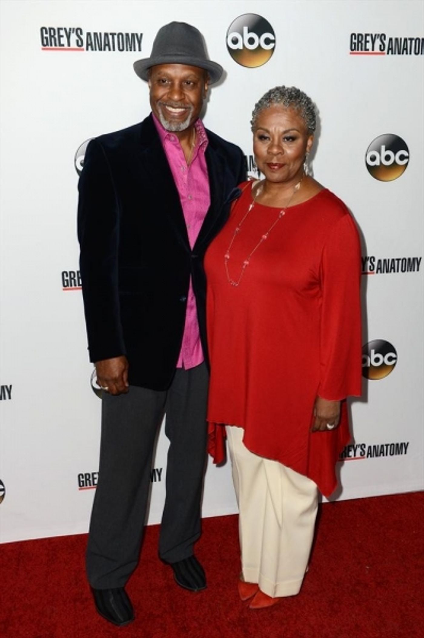 Photo Flash: Cast of ABC's GREY'S ANATOMY Celebrates Milestone 200th Episode Tonight  Image