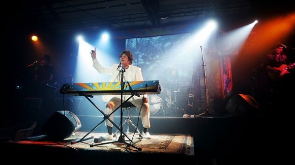 Tim Piper as John Lennon Photo