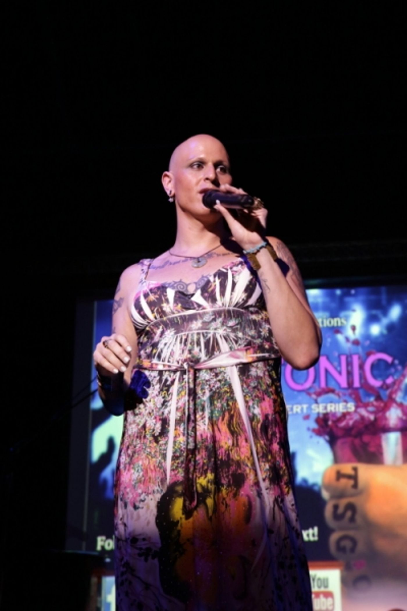 Photo Flash: Rebecca Naomi Jones, Shaina Taub and More Join Ashkon in HERE IN THE DARK at The Cutting Room  Image