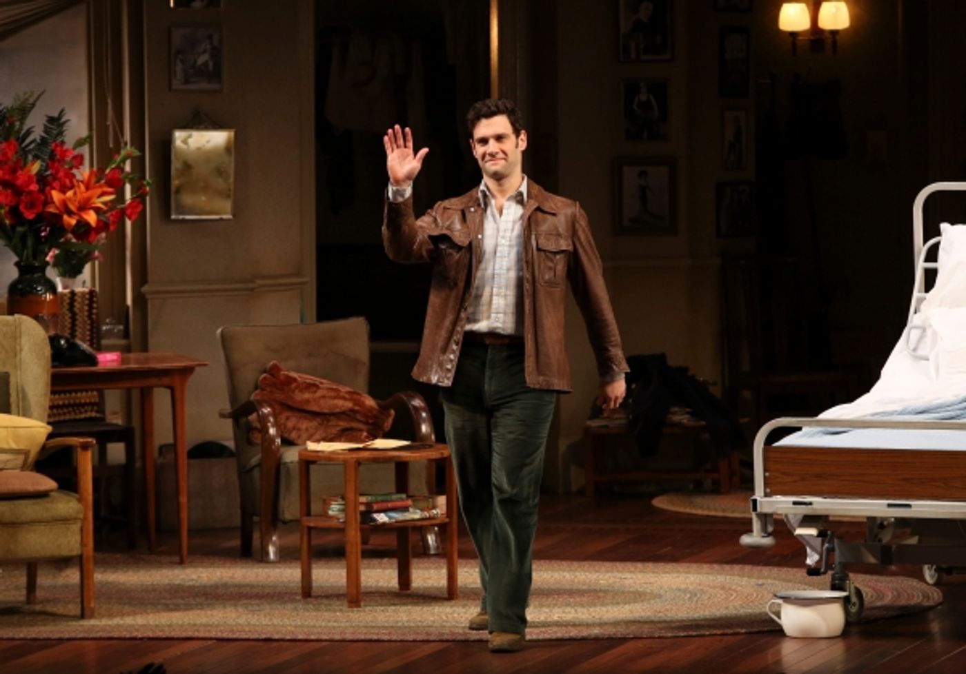 Photo Flash: Danny DeVito & Judd Hirsch Take First Bows in CTG's THE SUNSHINE BOYS; Plus Arrivals & Opening Night Celebration!  Image