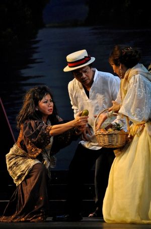 Maria Christina Navarro, Sal Malaki Photo