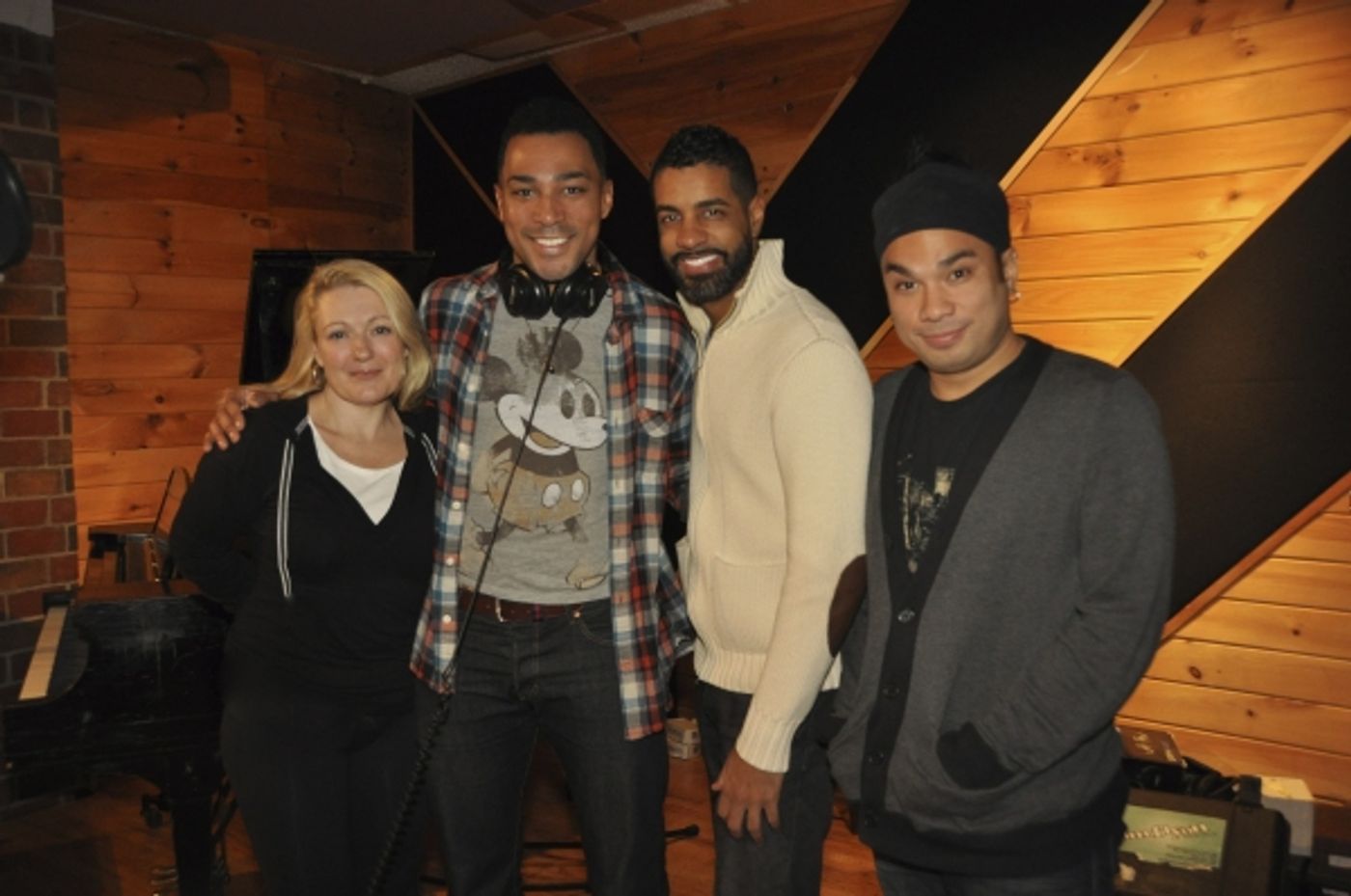 Exclusive Photo Coverage: MOTOWN Cast Decks the Halls for Carols for a Cure Image