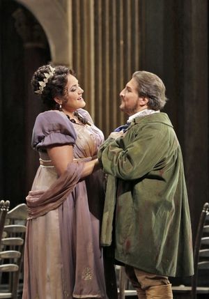 Kara Shay Thomson as Floria Tosca and Massimiliano Pisapia as Cavaradossi Photo