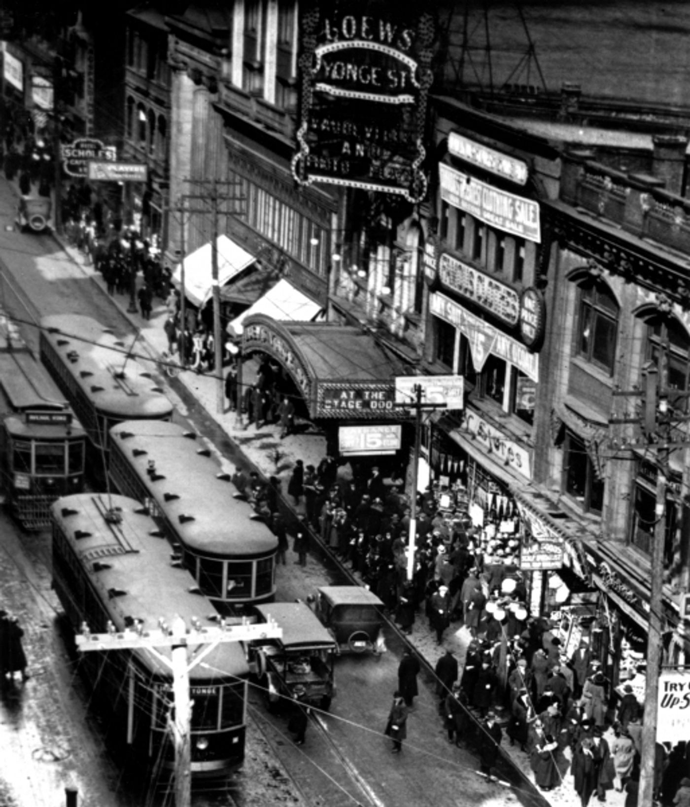 Photo Coverage: Celebrate 100 Years at the Elgin and Winter Garden Chandelier Gala  Image