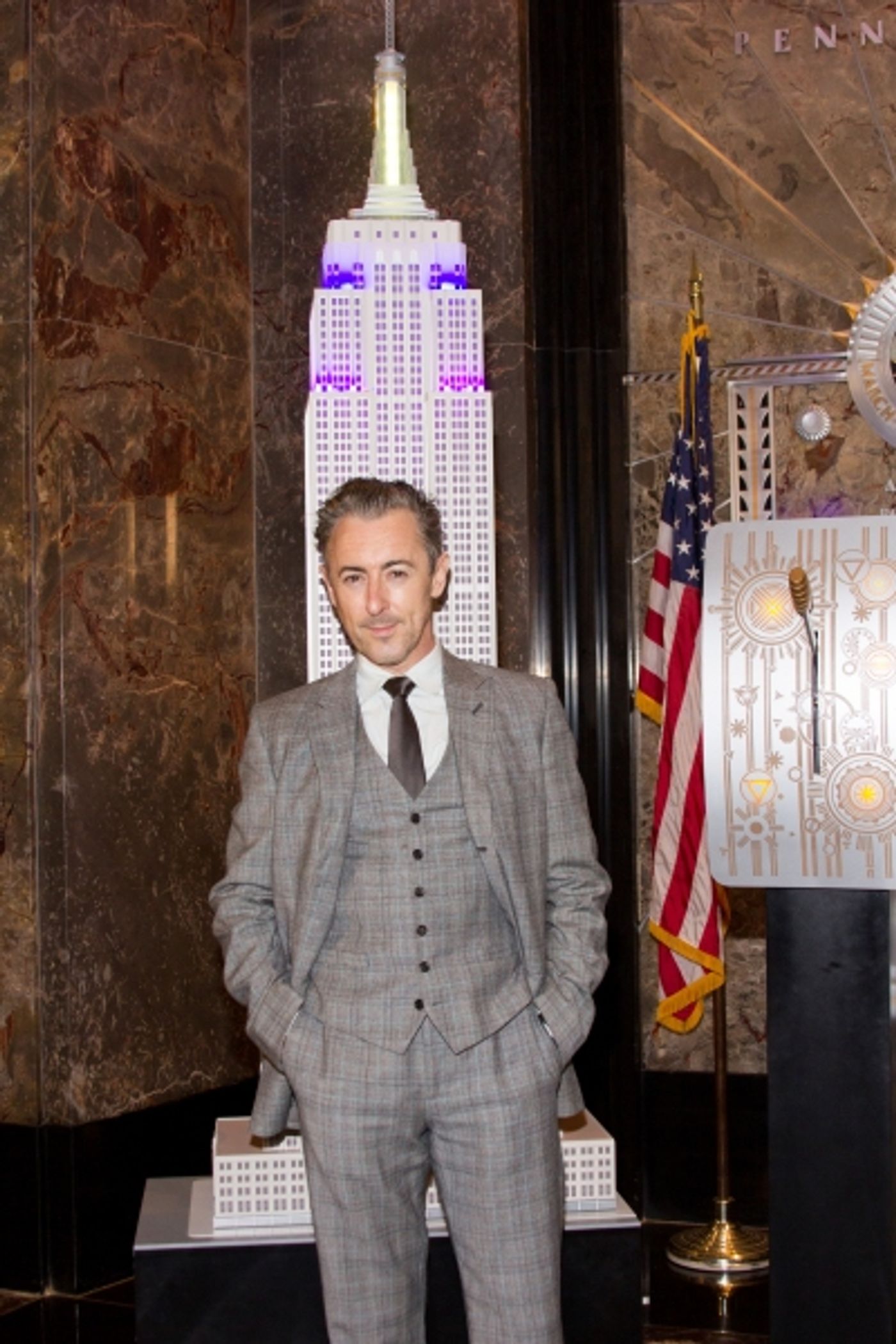Photo Coverage: Alan Cumming Lights Up Empire State Building for MAKE BELIEVE ON BROADWAY  Image