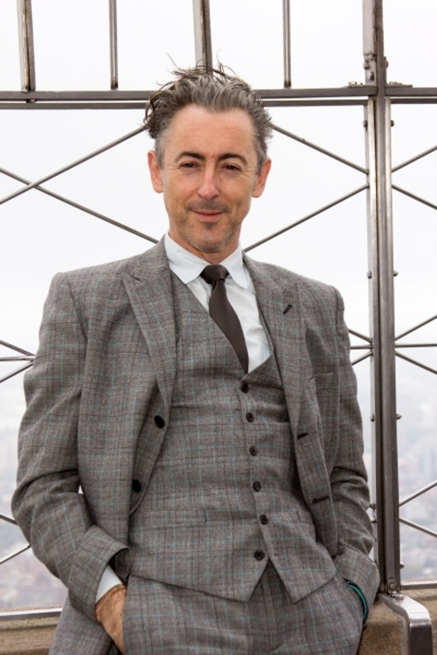 Photo Coverage: Alan Cumming Lights Up Empire State Building for MAKE BELIEVE ON BROADWAY  Image