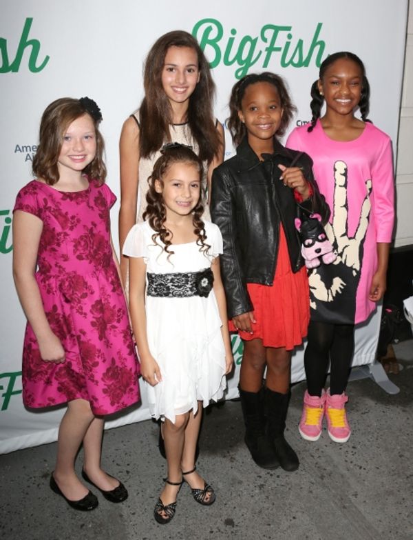 Quvenzhane Wallis with the cast from ''Annie''  Photo