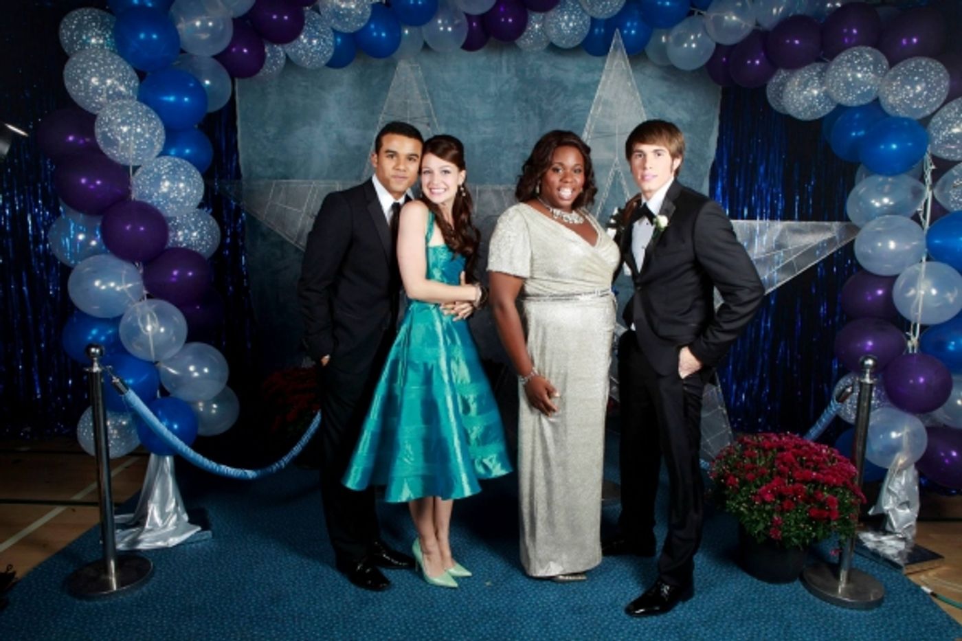 Photo Flash: GLEE Debuts Prom Photos from Last Week's Episode  Image
