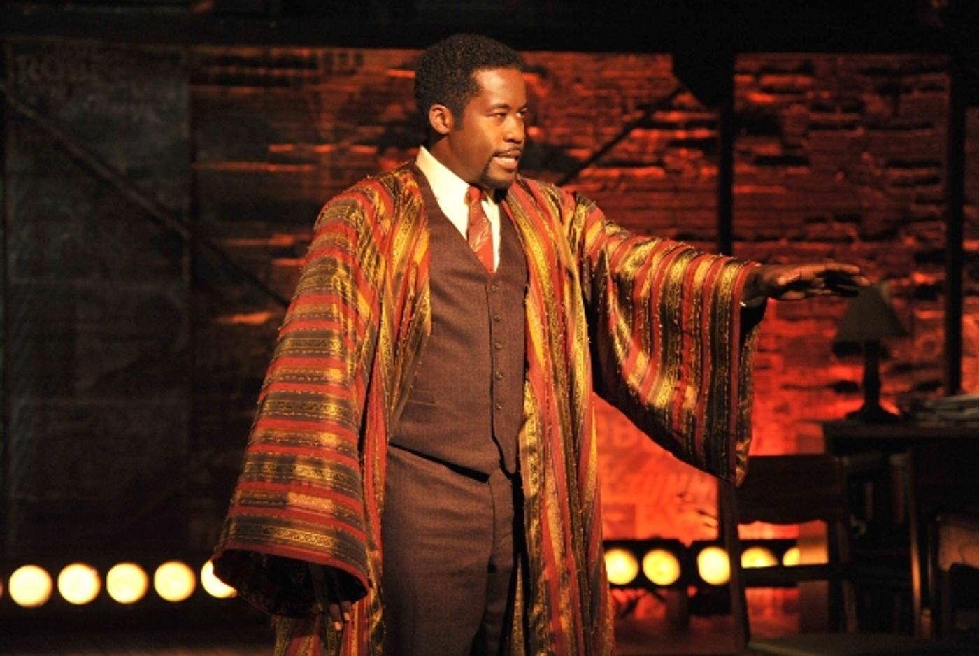 Photo Flash: First Look at Daniel Beaty in THE TALLEST TREE IN THE FOREST at La Jolla  Image