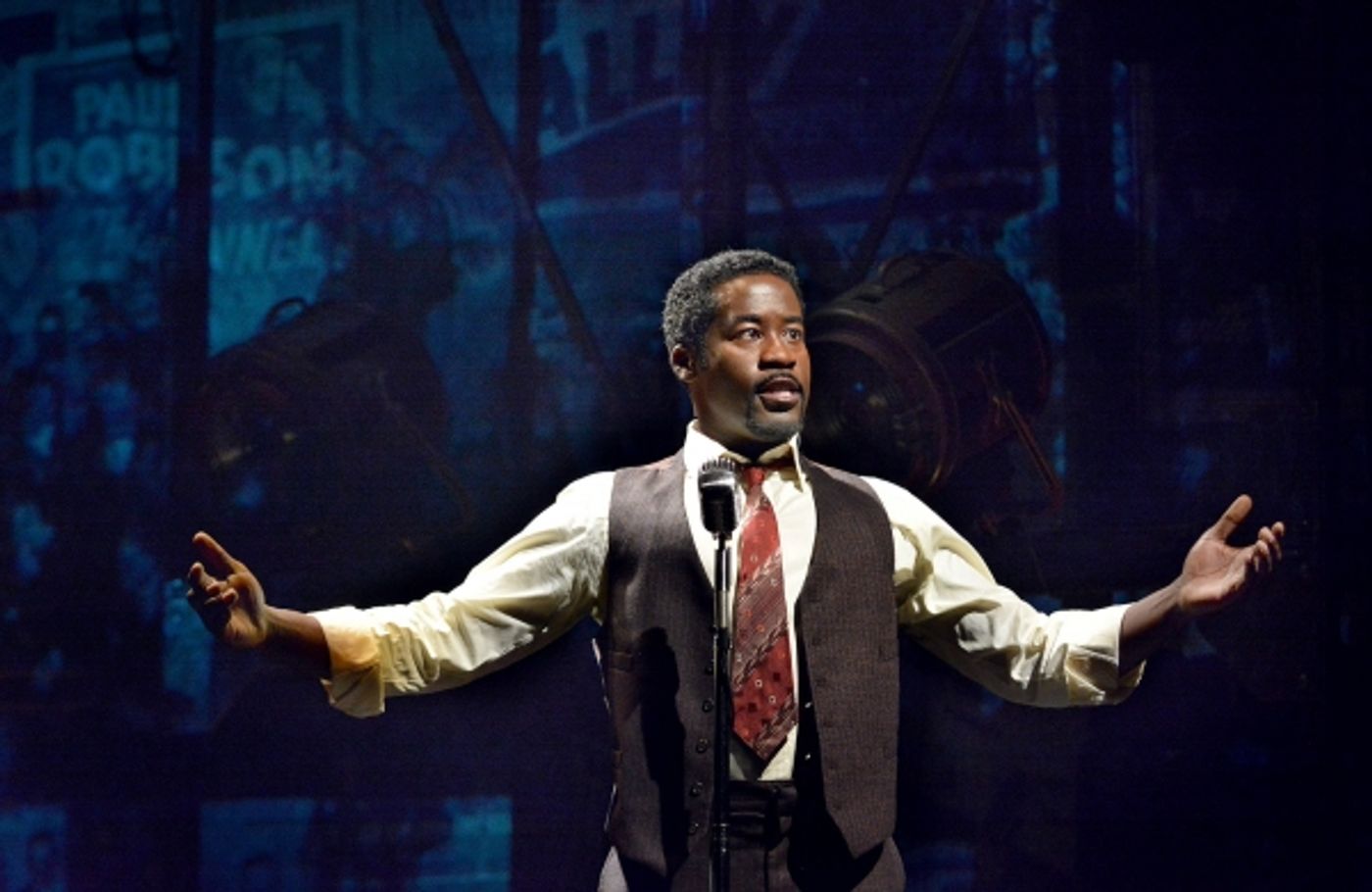 Photo Flash: First Look at Daniel Beaty in THE TALLEST TREE IN THE FOREST at La Jolla  Image